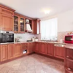 Casa *