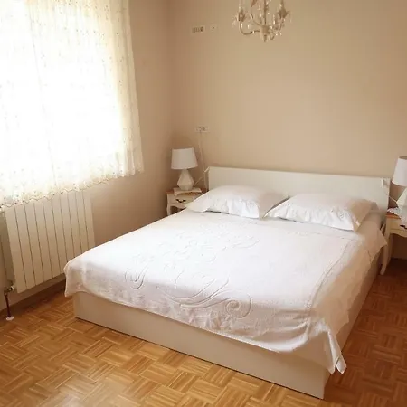 Apartamento Casa Podstrana