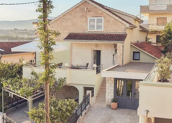 Casa Lejlighed Podstrana